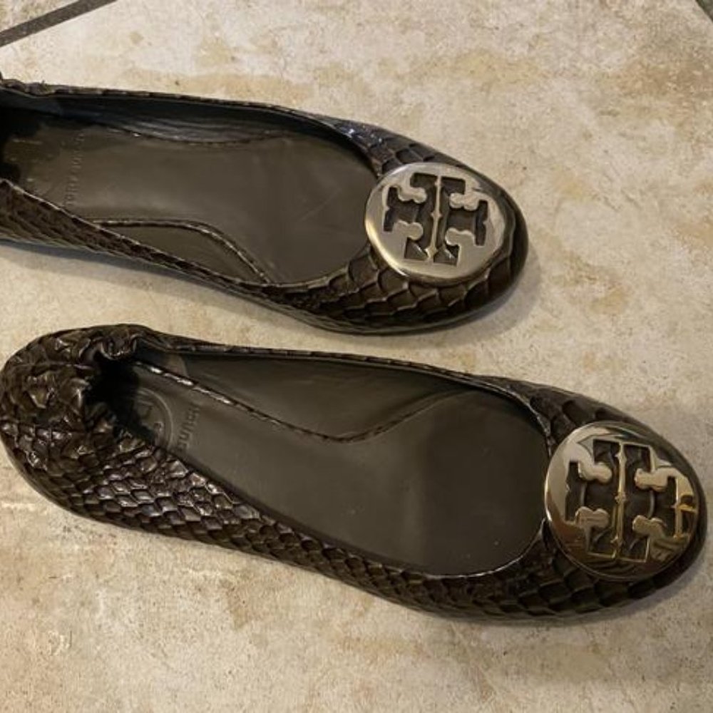 Tory Burch flats in patent brown snake print